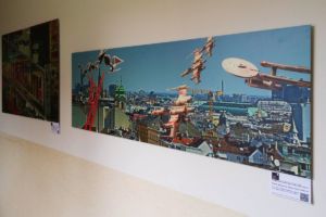 Hier zu sehen - Die Fotoinstallation "Aliens stören die Wiener Gemütlichkeit"