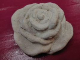 Rose Betonguss aus selbst hergestellter Silikonform